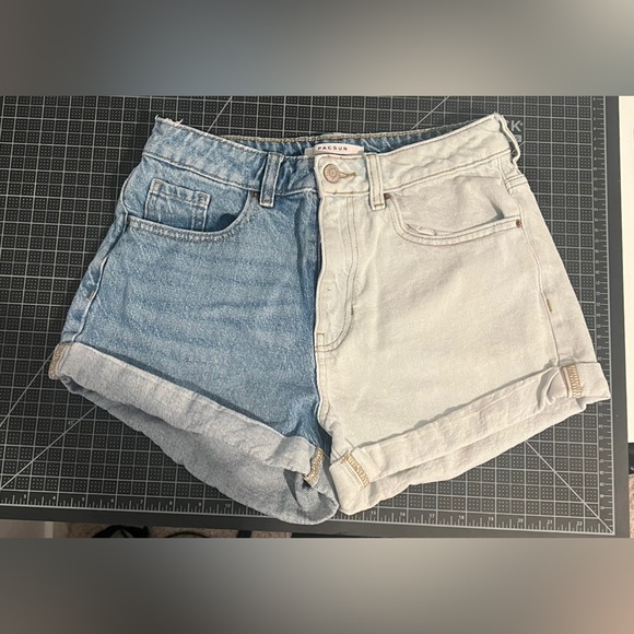 PacSun Pants - PacSun  Women’s Shorts size 26